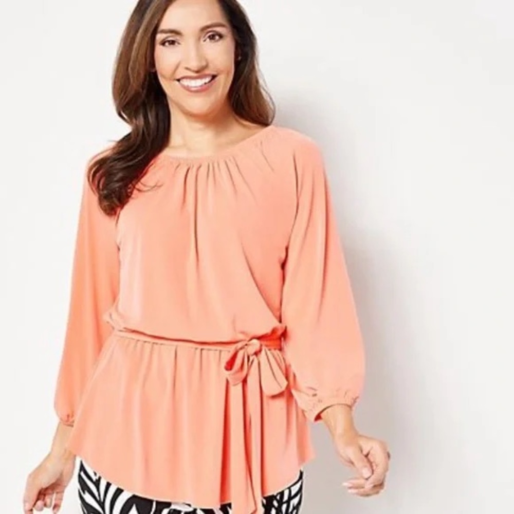 GIRL WITH CURVES Flounce Hem Knit Top A496919